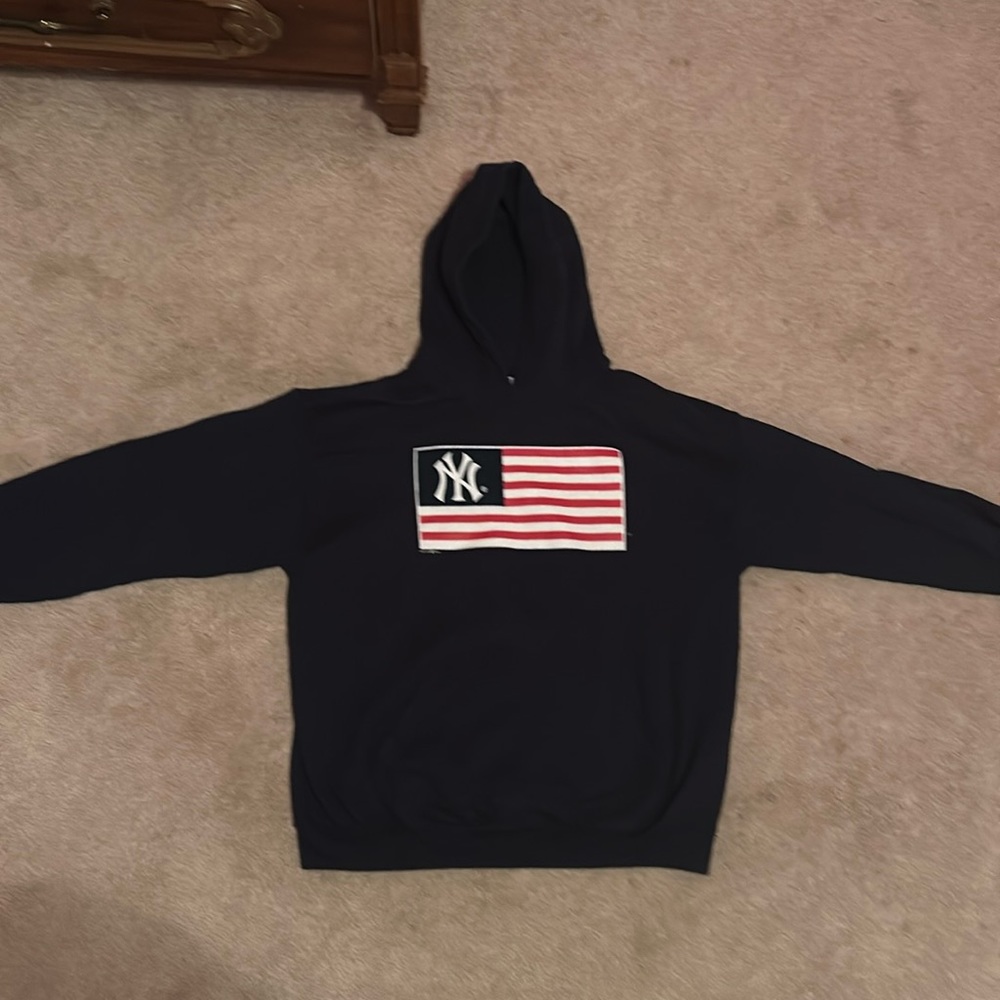 MLB navy Yankees hoodie